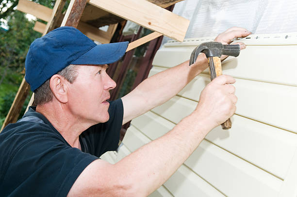 Siding Removal and Disposal in Creve Coeur, IL